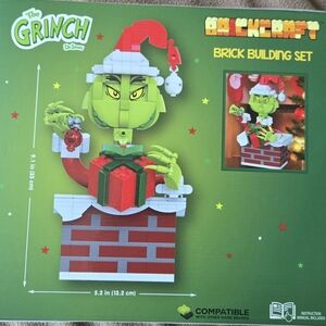 The Grinch Brick Building Set - Green and Red